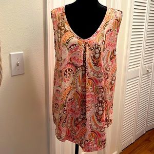 Star Vixen sleeveless v-neck blouse